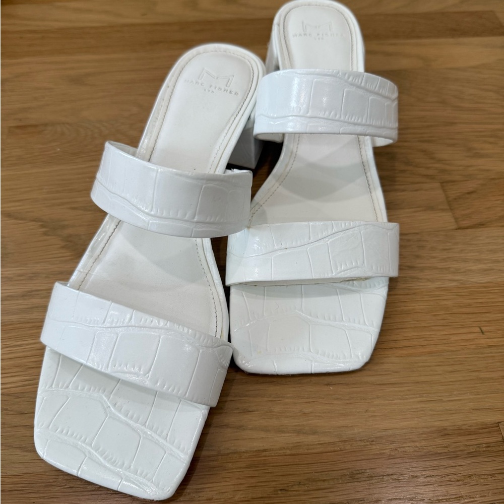 Marc Fisher White Embossed Slide Sandals size 9.5